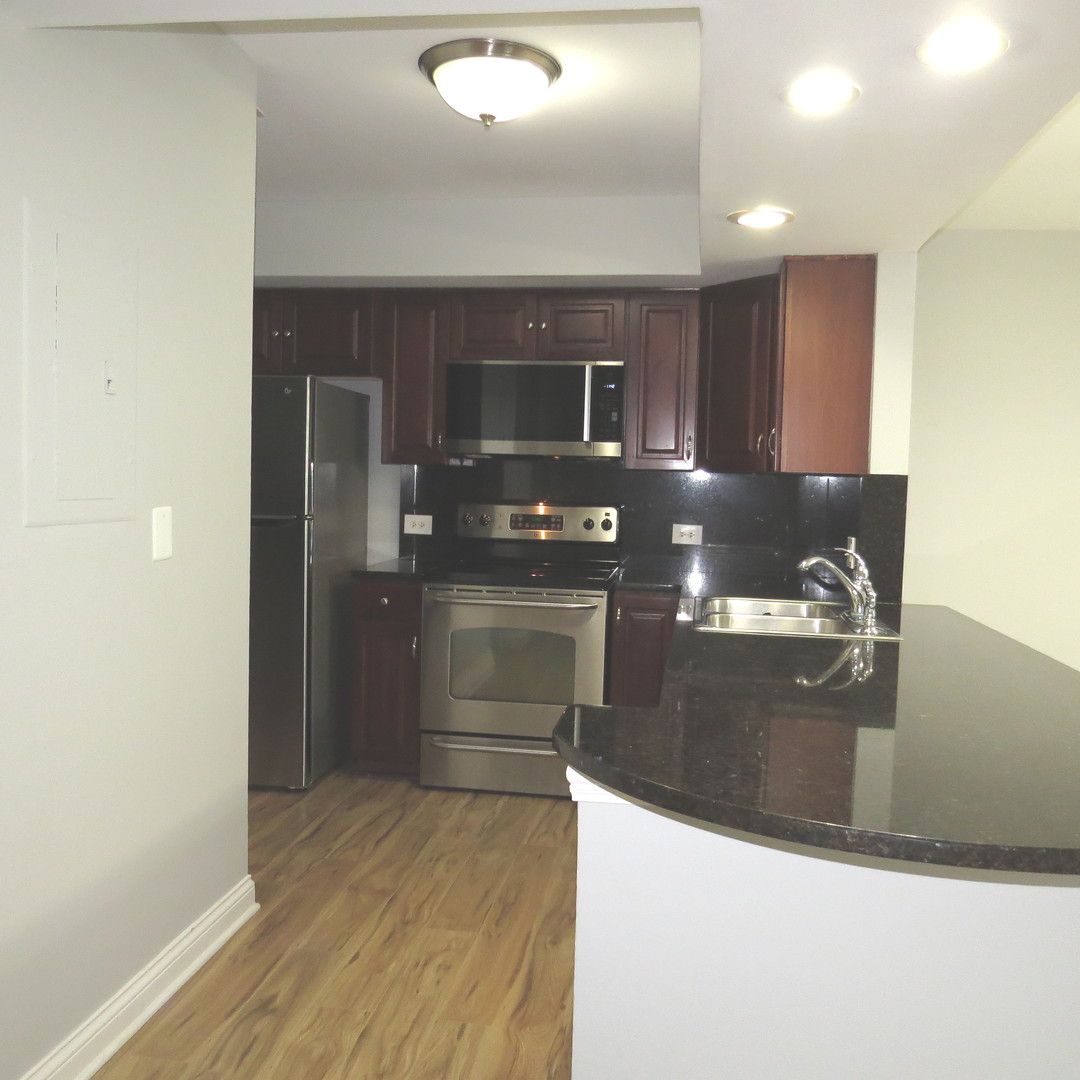 43 Foxcroft Road #115, Naperville, IL 60565