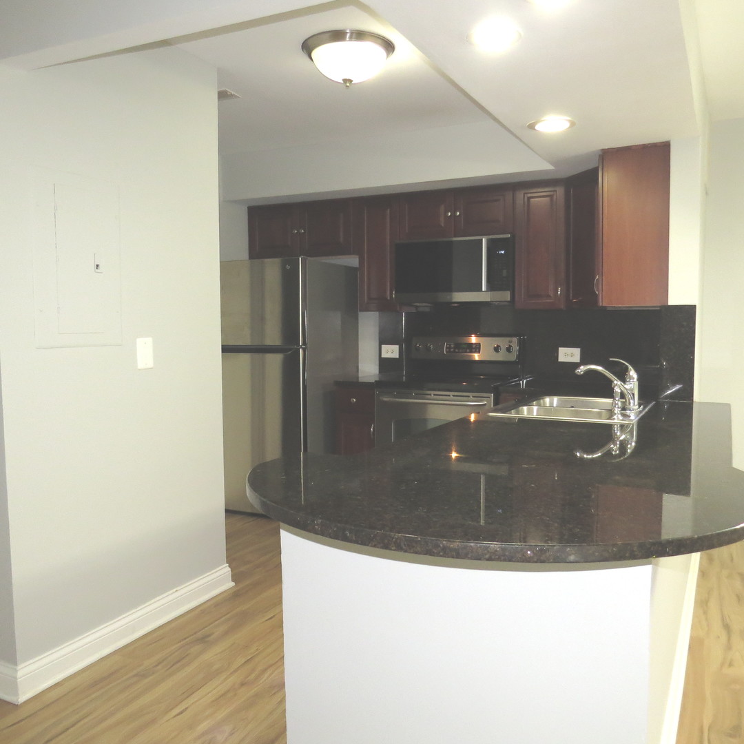 43 Foxcroft Road #115, Naperville, IL 60565
