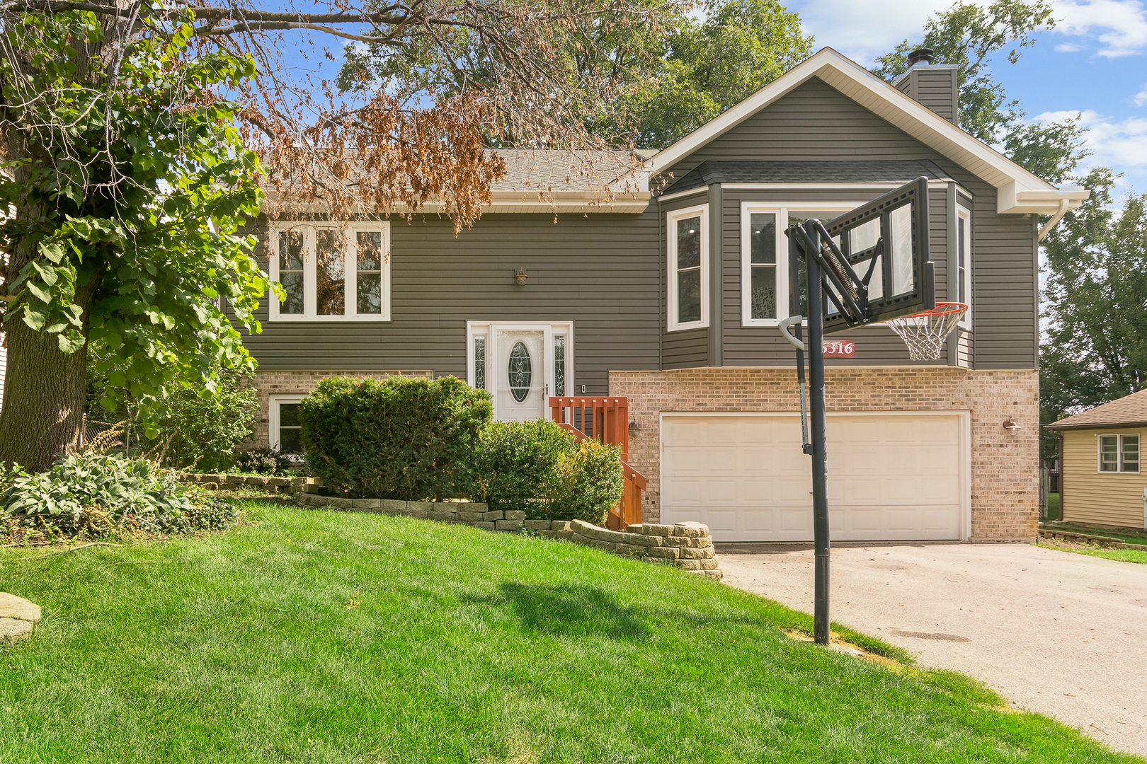 6316 Hilly Way, Cary, IL 60013
