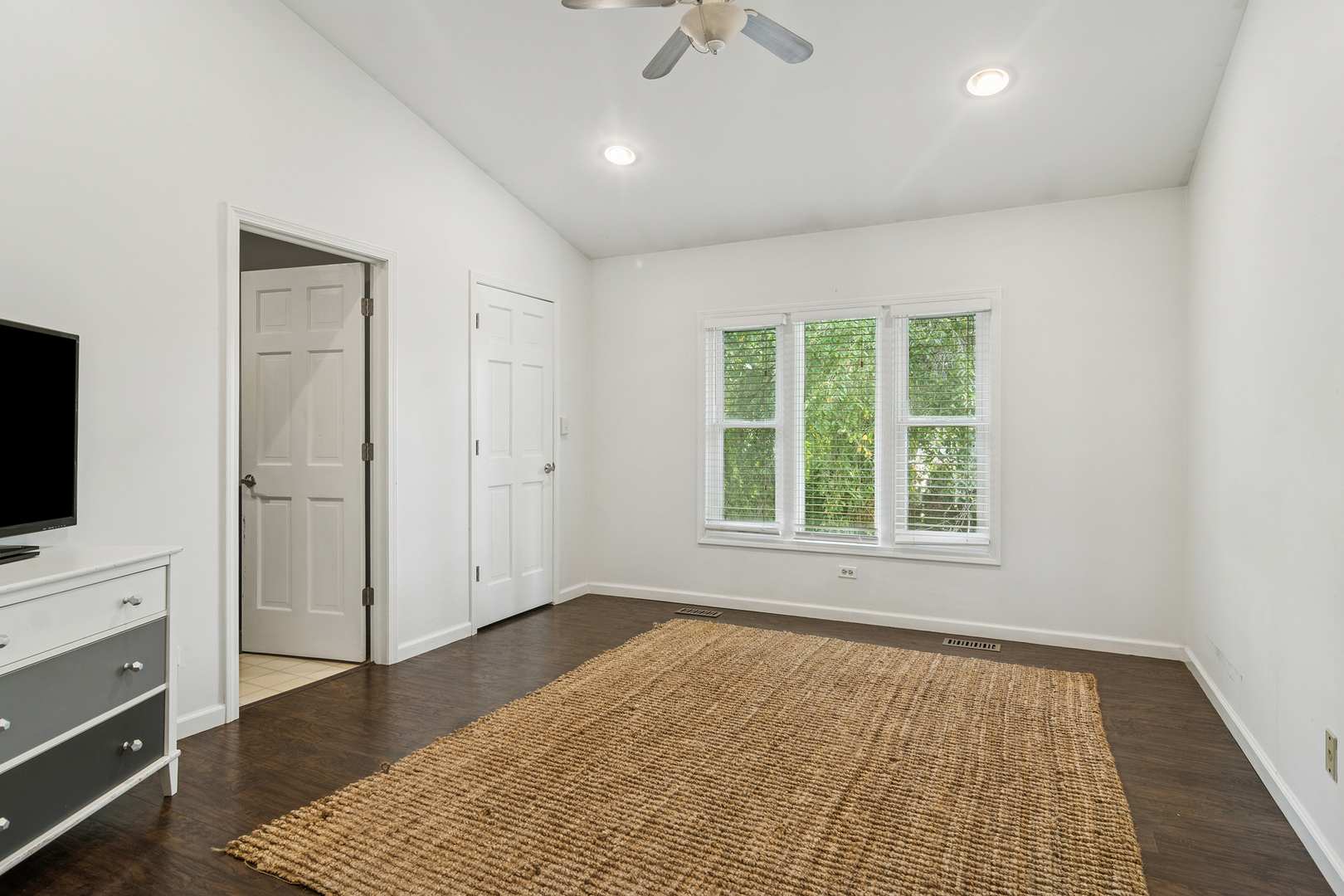 6316 Hilly Way, Cary, IL 60013