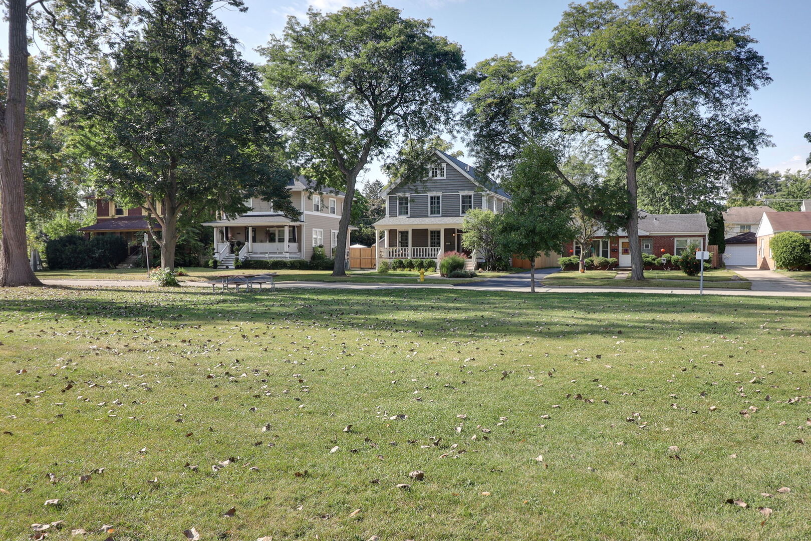 5134 Elmwood Avenue, Downers Grove, IL 60515