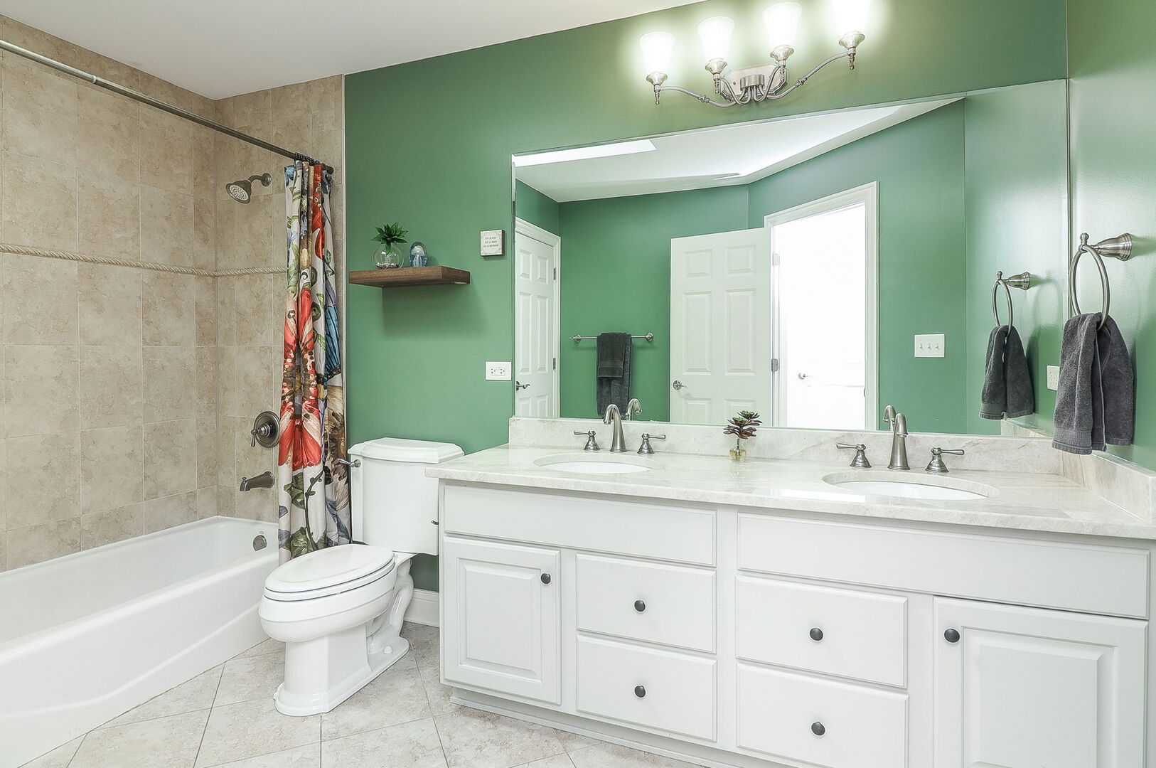 5134 Elmwood Avenue, Downers Grove, IL 60515