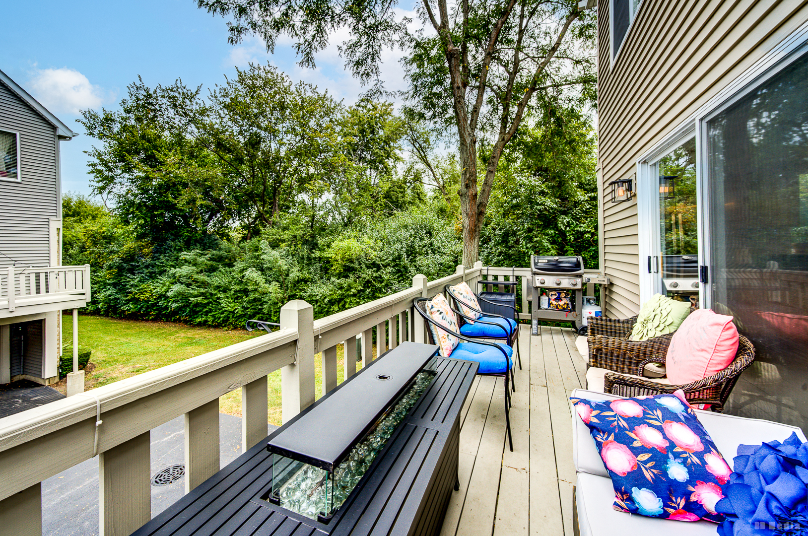 2611 Woodmere Drive, Darien, IL 60561