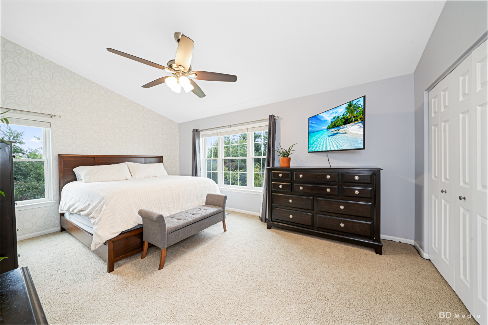 2611 Woodmere Drive, Darien, IL 60561