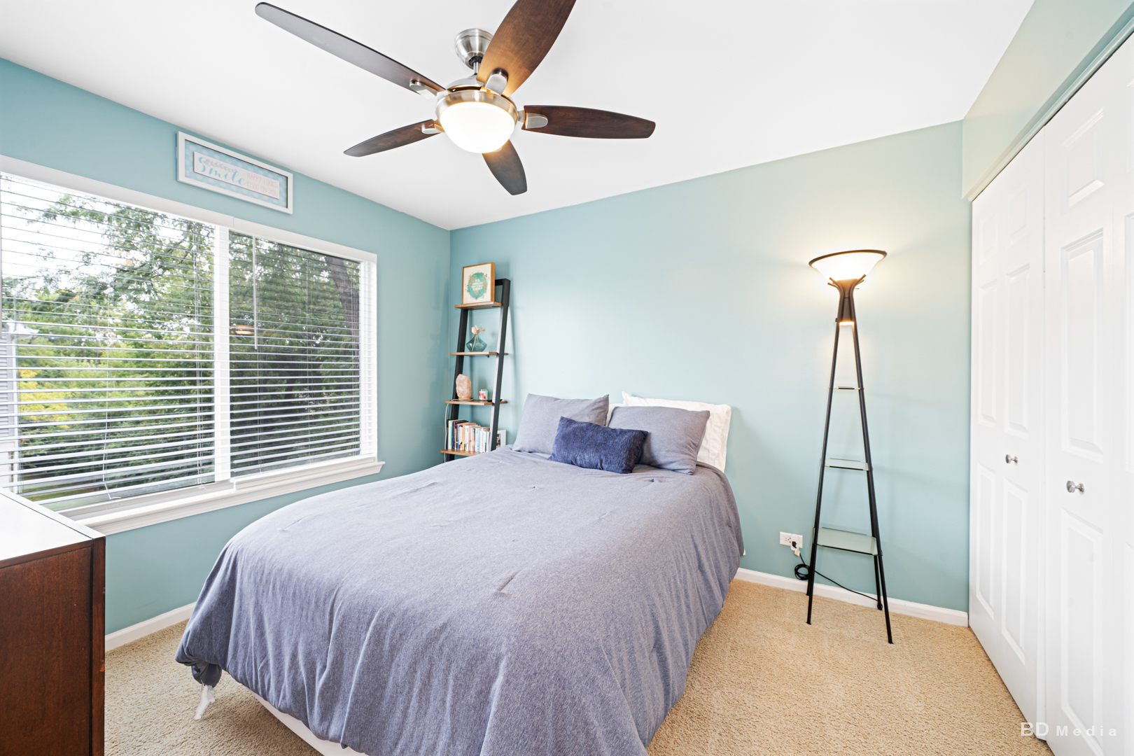 2611 Woodmere Drive, Darien, IL 60561