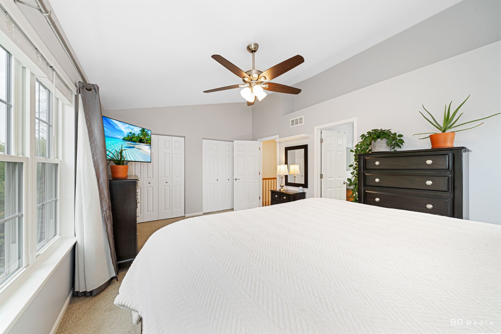 2611 Woodmere Drive, Darien, IL 60561