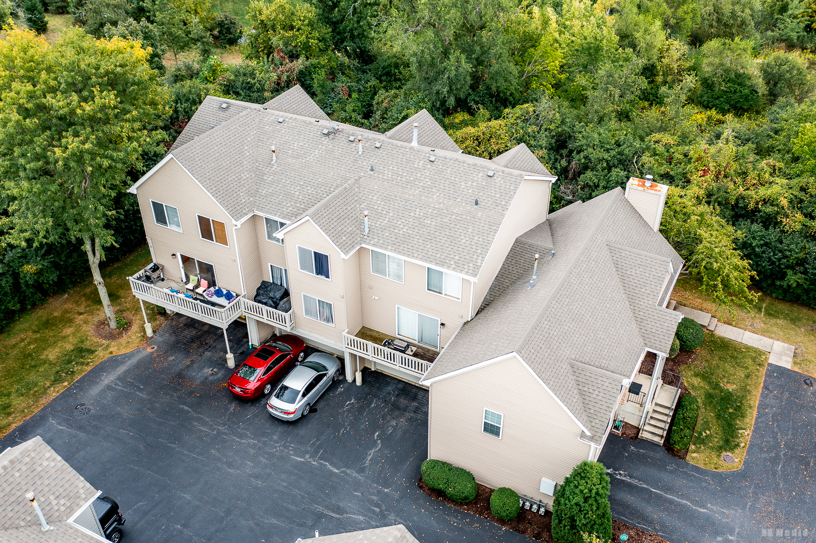 2611 Woodmere Drive, Darien, IL 60561