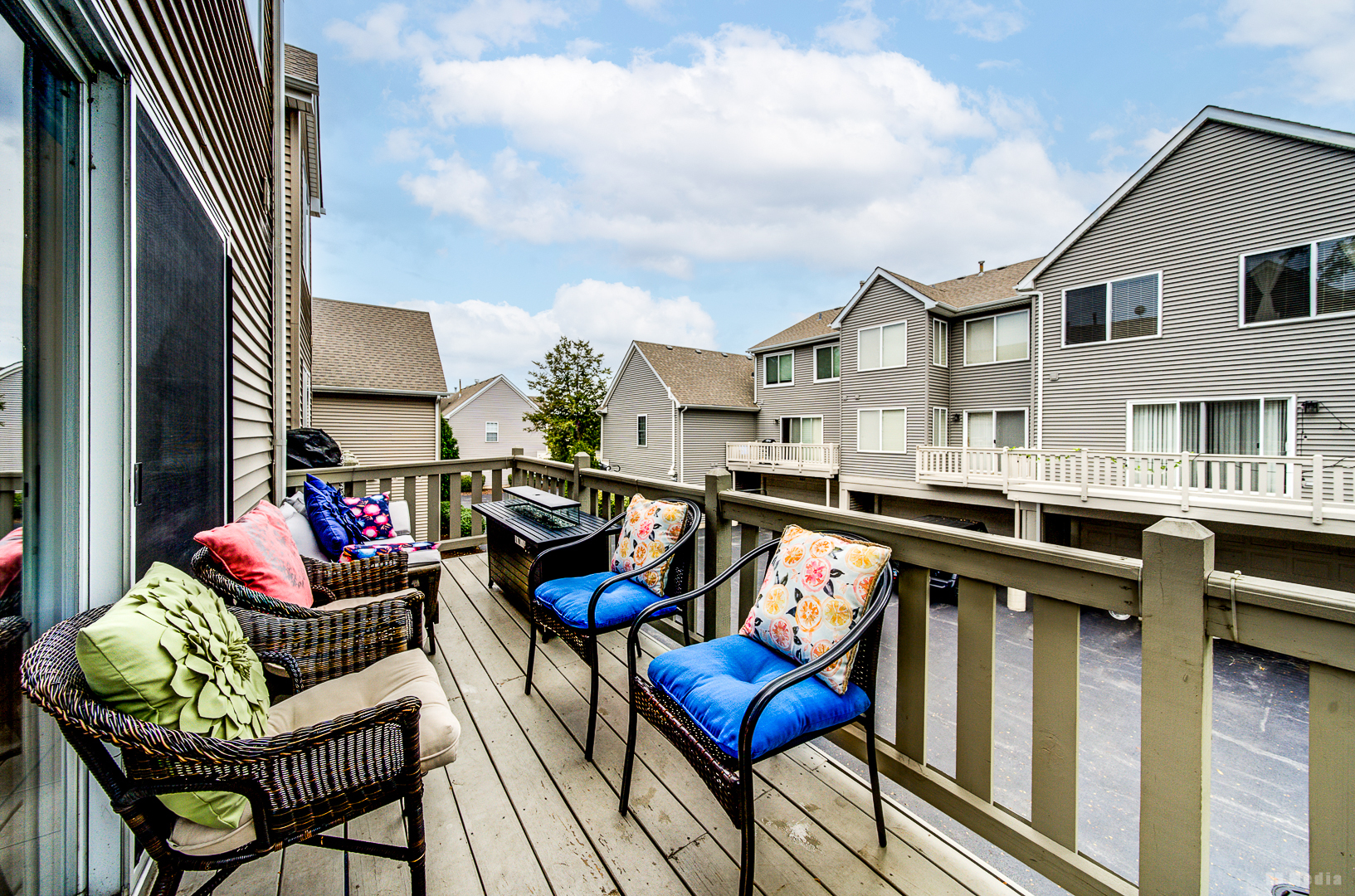 2611 Woodmere Drive, Darien, IL 60561