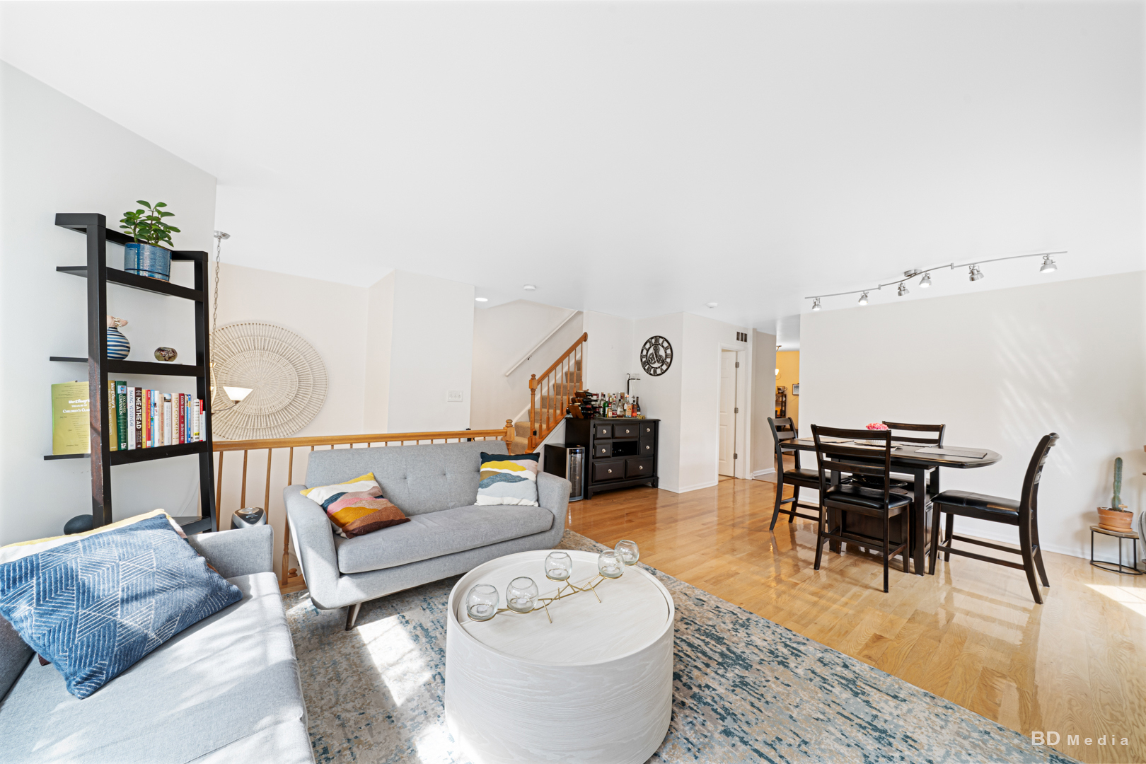 2611 Woodmere Drive, Darien, IL 60561