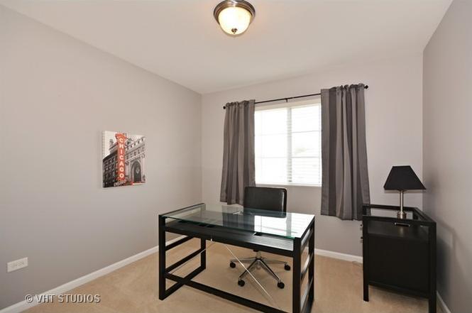 1949 OXLEY Circle #1949, Naperville, IL 60563
