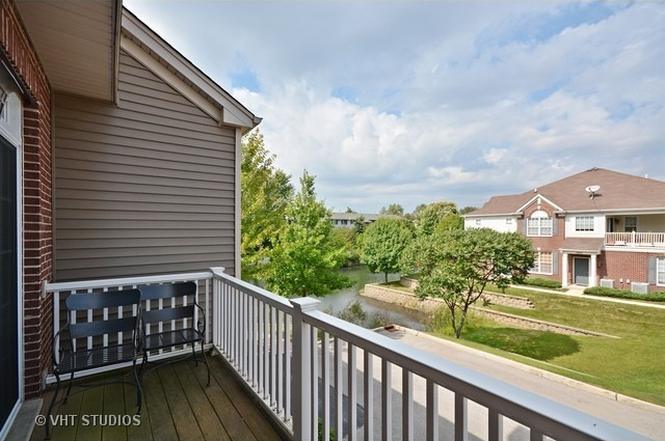 1949 OXLEY Circle #1949, Naperville, IL 60563