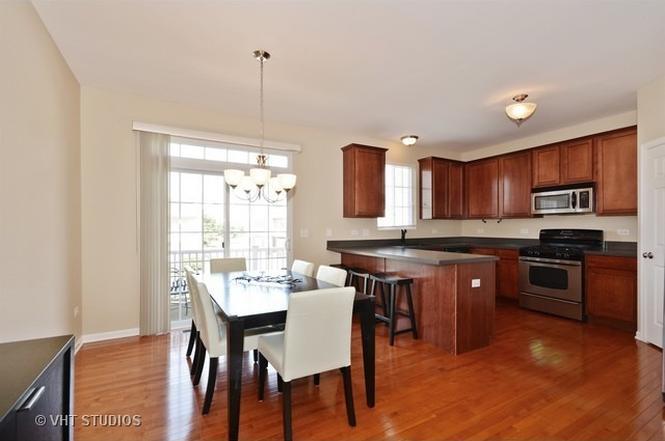 1949 OXLEY Circle #1949, Naperville, IL 60563