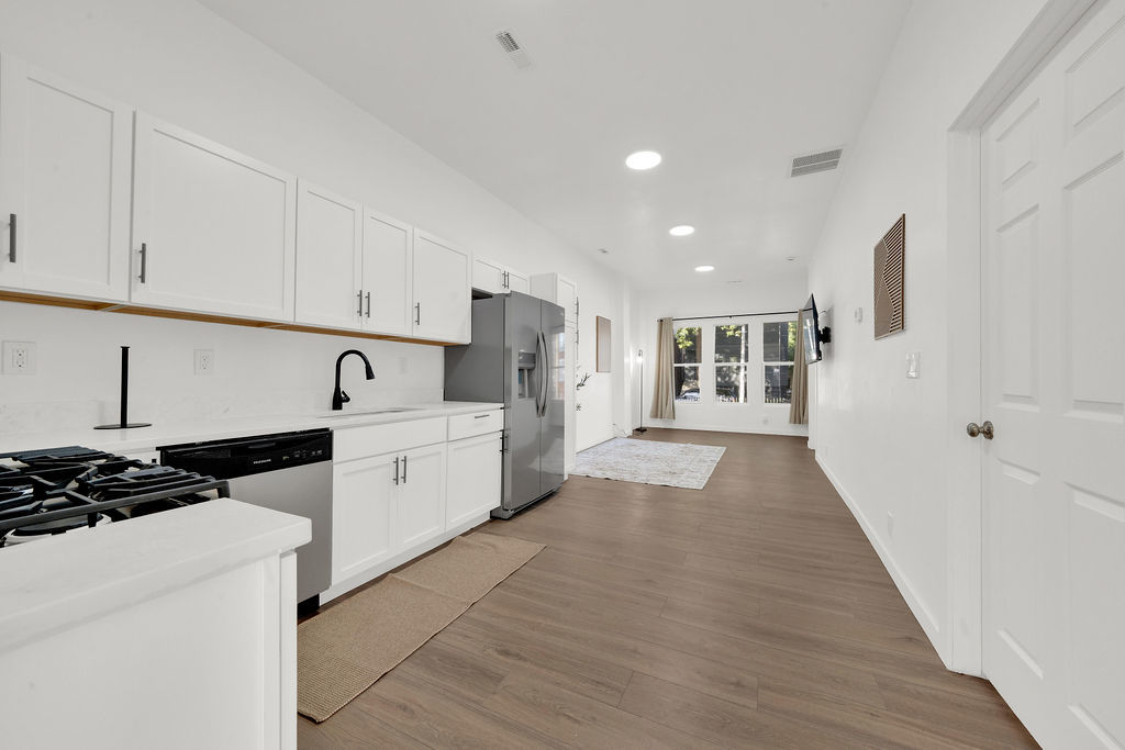 7527 S Ellis Avenue, Chicago, IL 60619