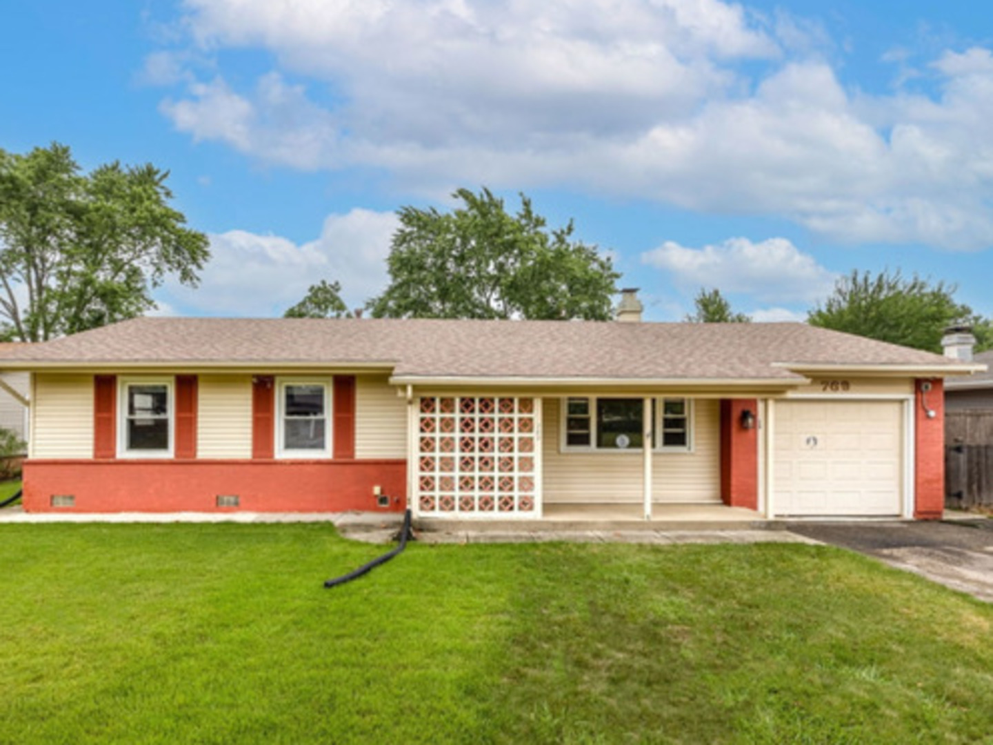 769 Penrith Avenue, Elk Grove Village, IL 60007