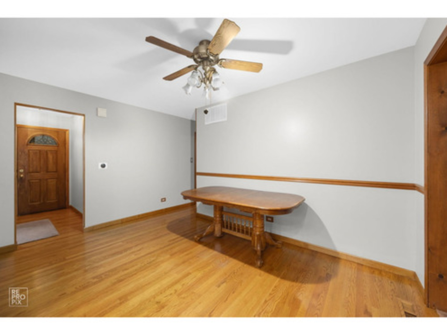 769 Penrith Avenue, Elk Grove Village, IL 60007