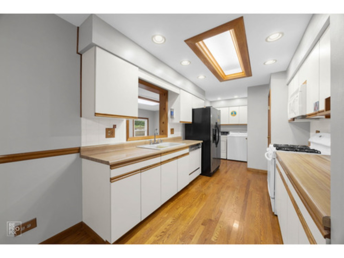 769 Penrith Avenue, Elk Grove Village, IL 60007