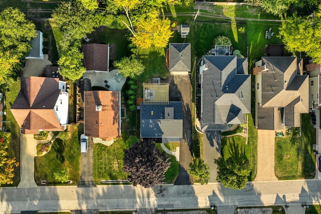 755 Division Street, Barrington, IL 60010