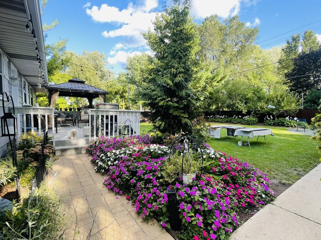3409 Glen Flora Avenue, Gurnee, IL 60031