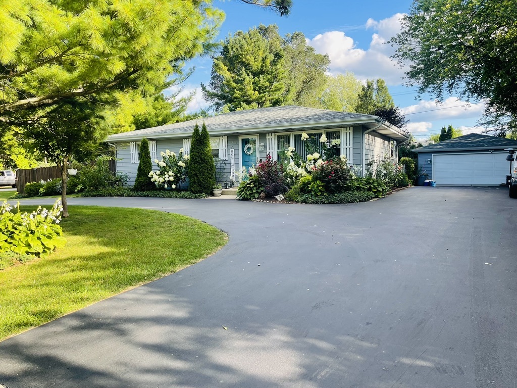 3409 Glen Flora Avenue, Gurnee, IL 60031