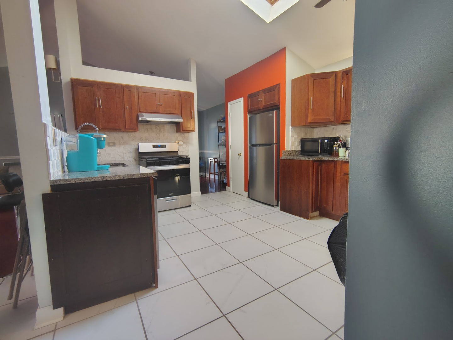 2736 E Goodrich Avenue, Burnham, IL 60633