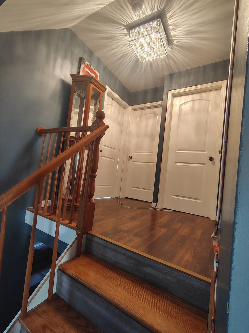 2736 E Goodrich Avenue, Burnham, IL 60633