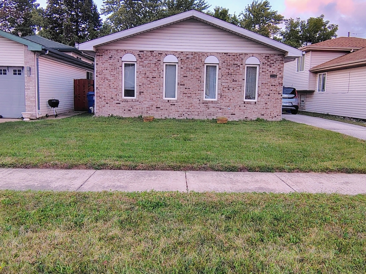 2736 E Goodrich Avenue, Burnham, IL 60633
