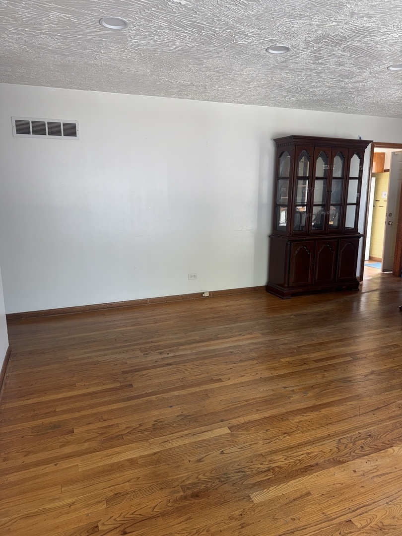 214 Eastgate Avenue, Chicago Heights, IL 60411