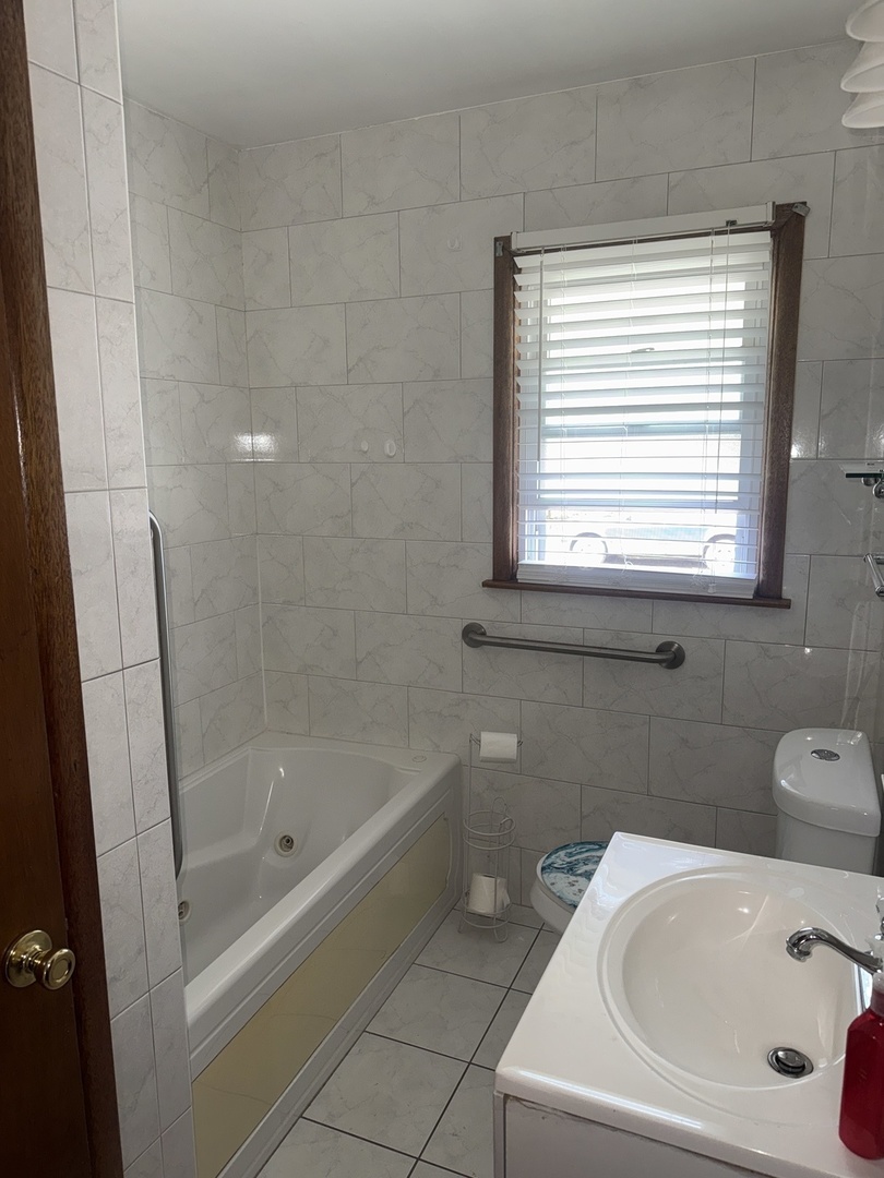 214 Eastgate Avenue, Chicago Heights, IL 60411