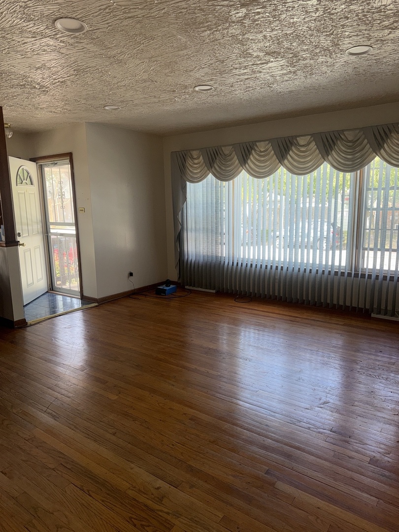 214 Eastgate Avenue, Chicago Heights, IL 60411