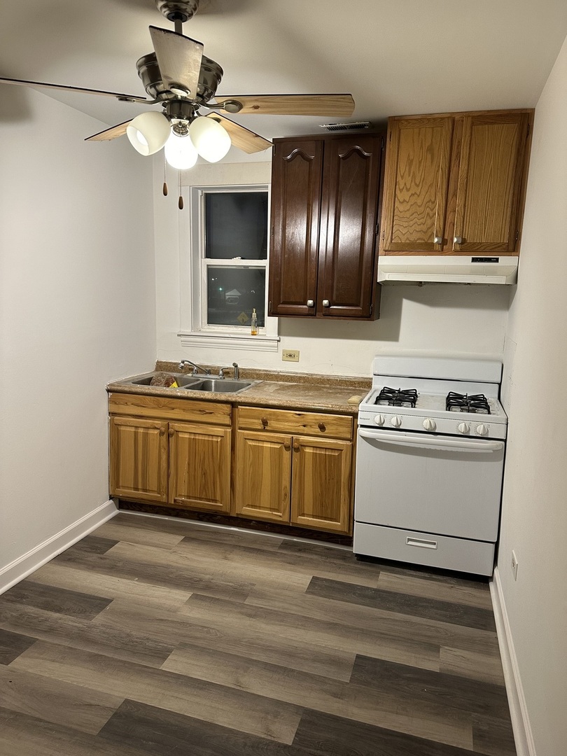 1128 20th Street, North Chicago, IL 60064