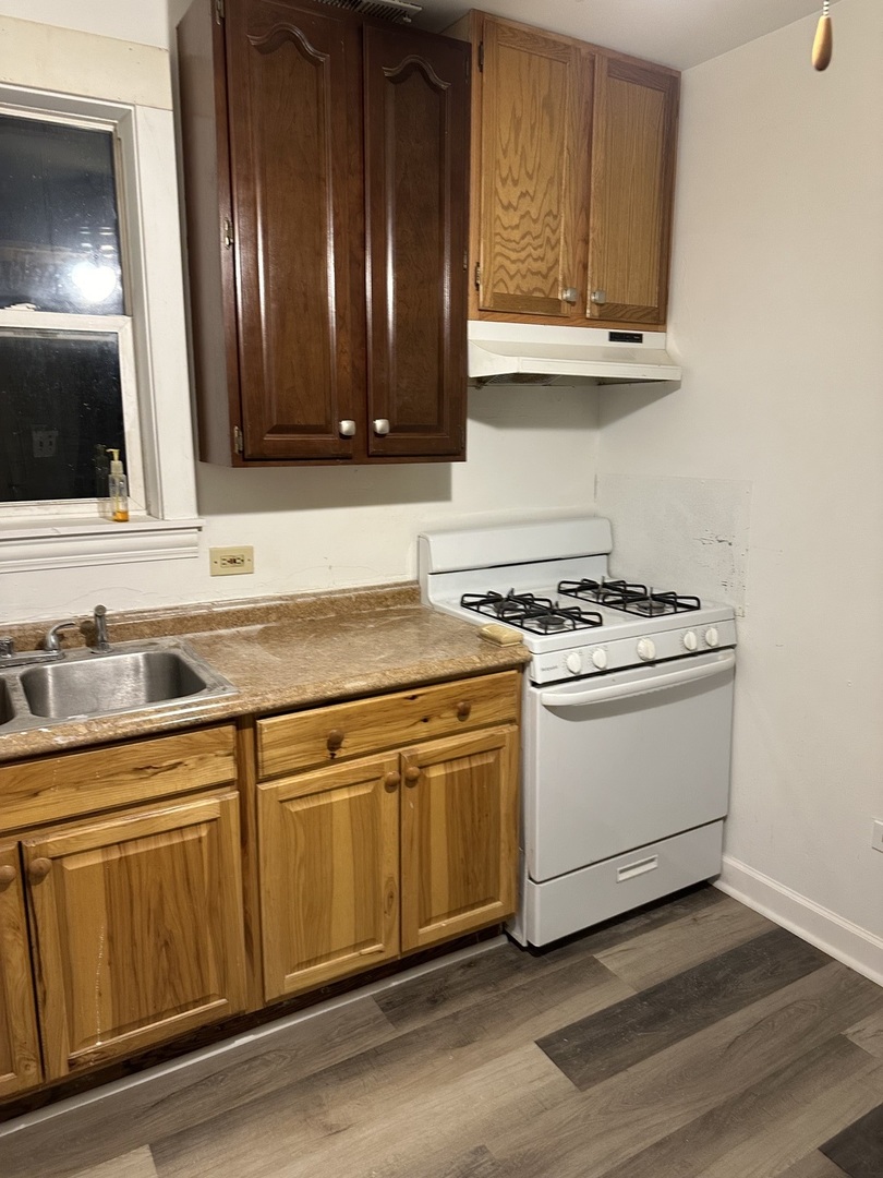 1128 20th Street, North Chicago, IL 60064