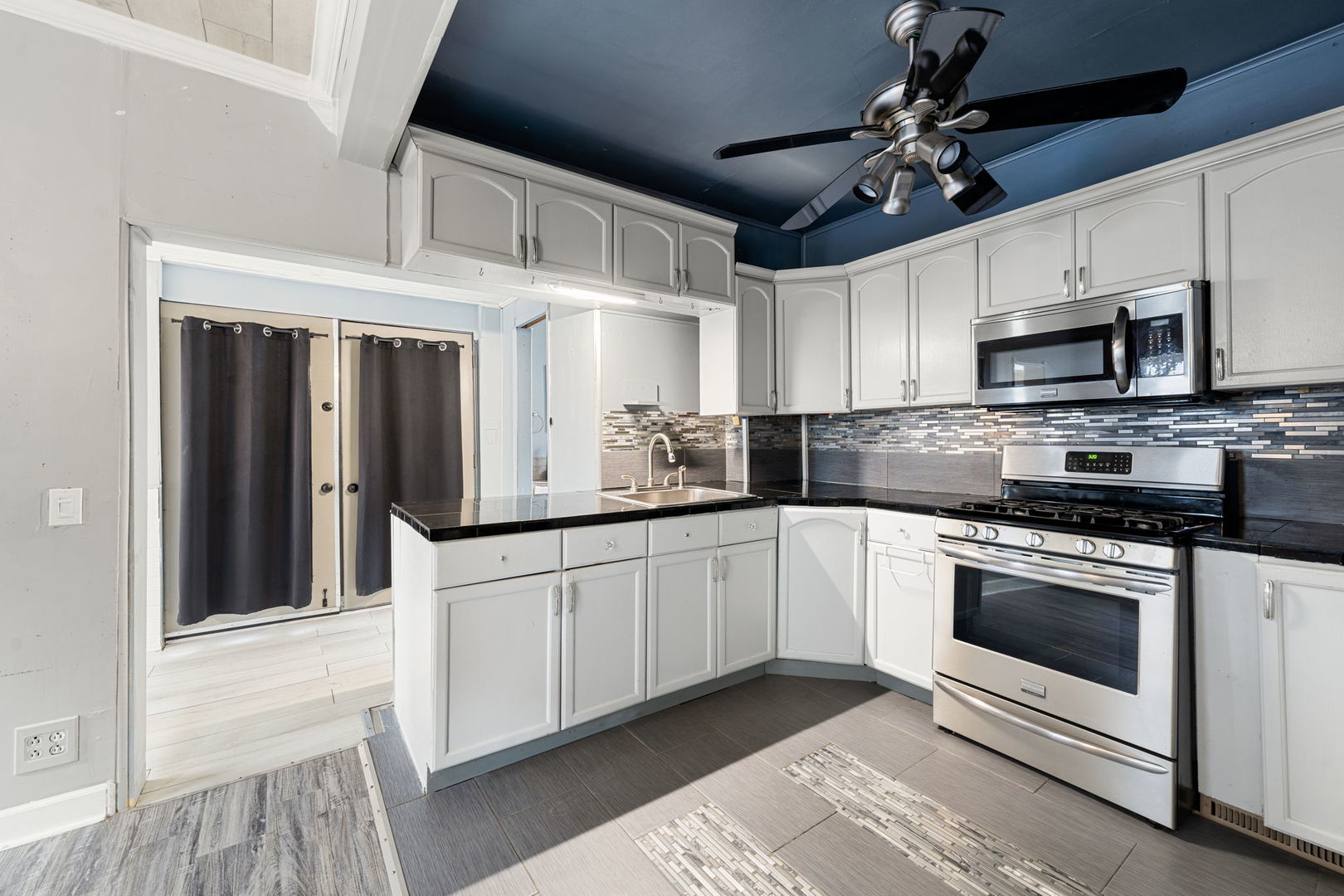 3518 N OLEANDER Avenue, Chicago, IL 60634