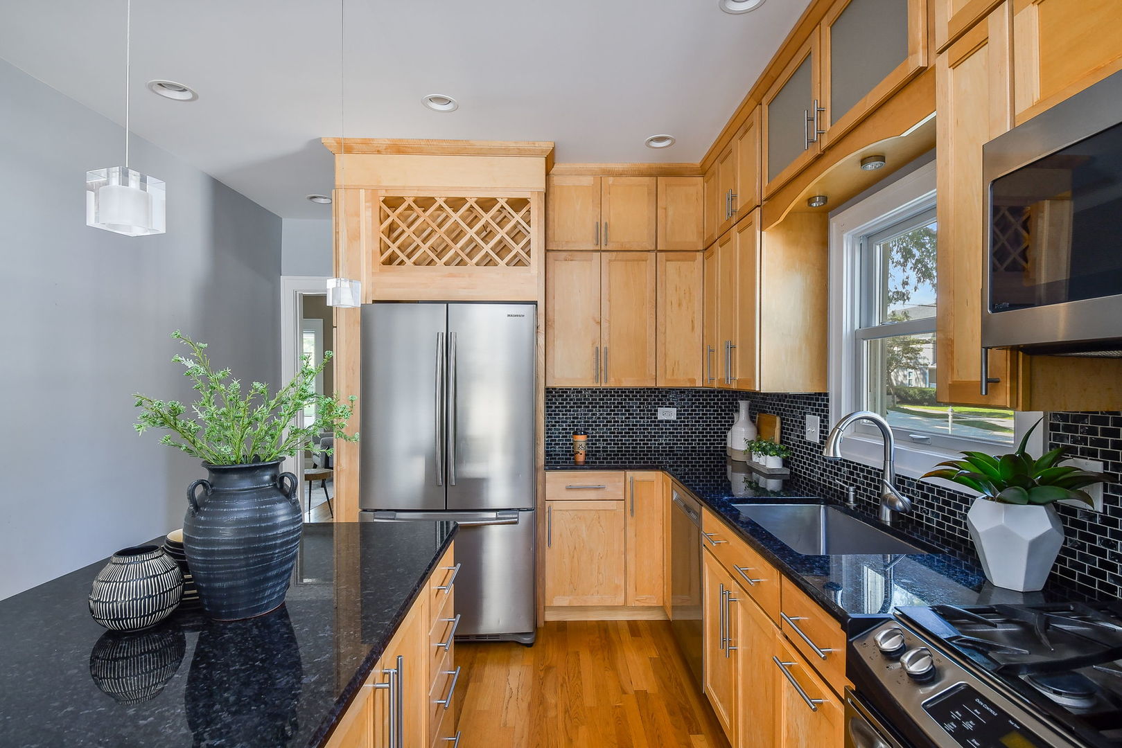 315 W Oak Avenue, Wheaton, IL 60187