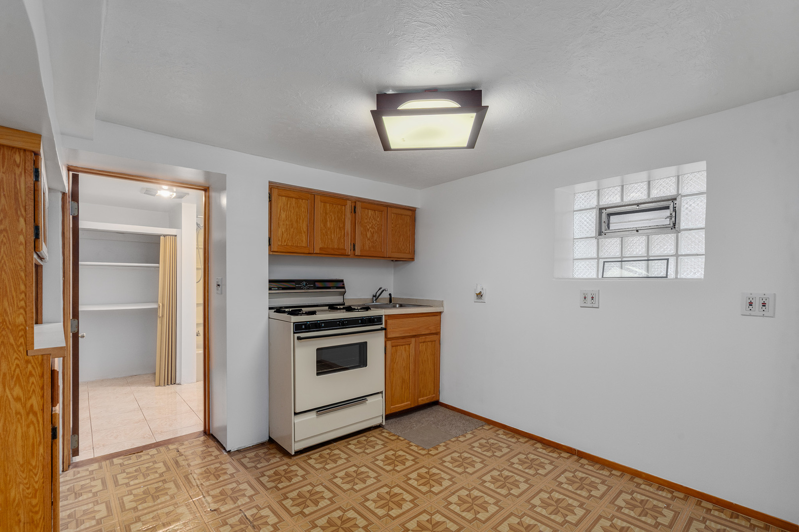 3824 WENONAH Avenue, Berwyn, IL 60402