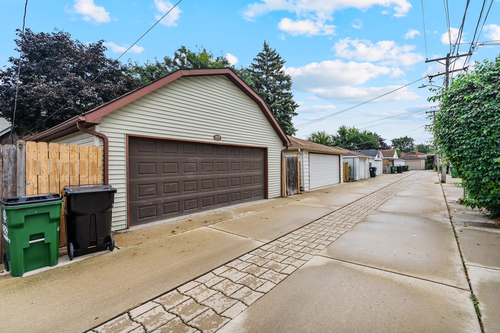 3824 WENONAH Avenue, Berwyn, IL 60402