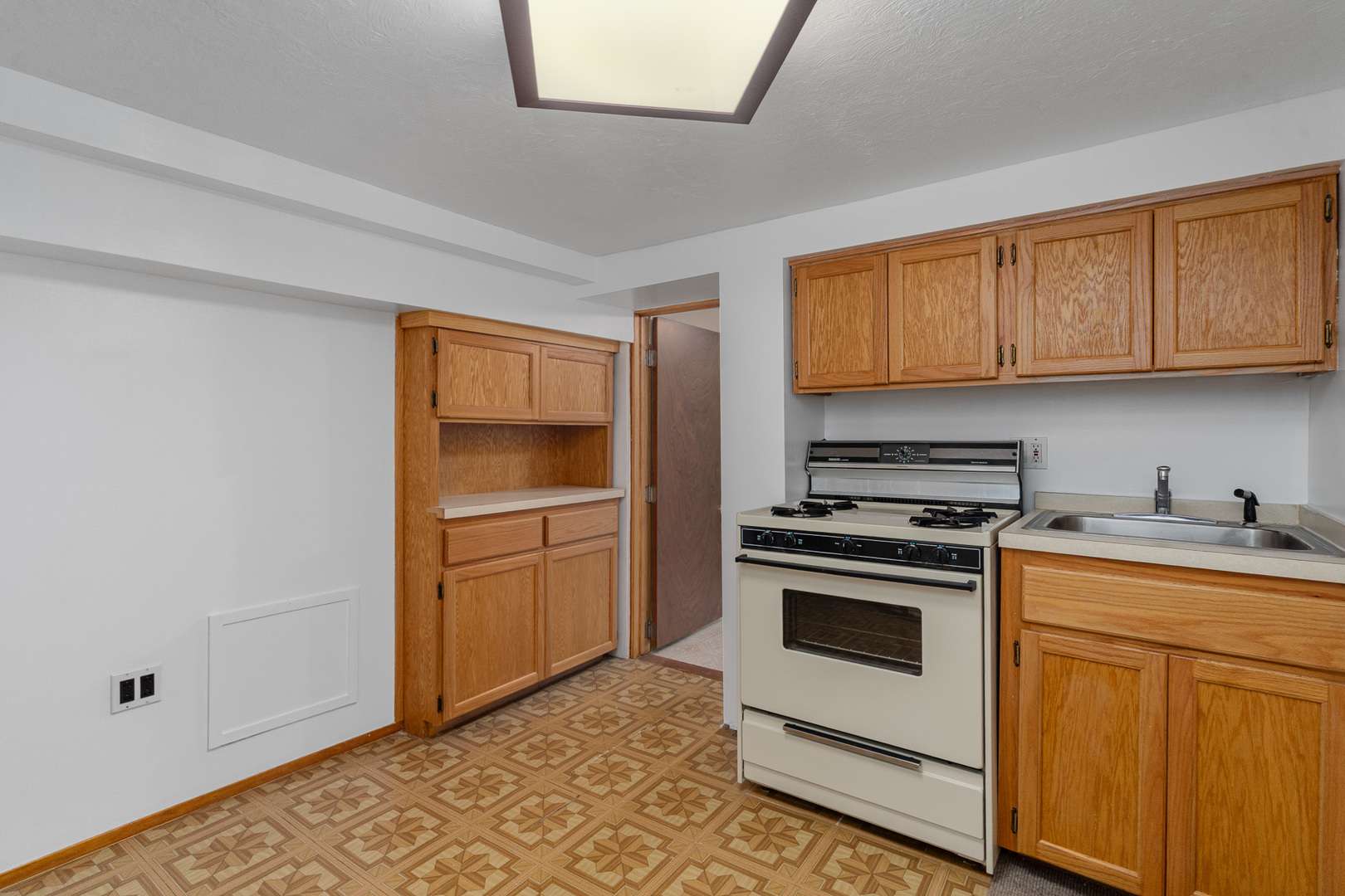 3824 WENONAH Avenue, Berwyn, IL 60402