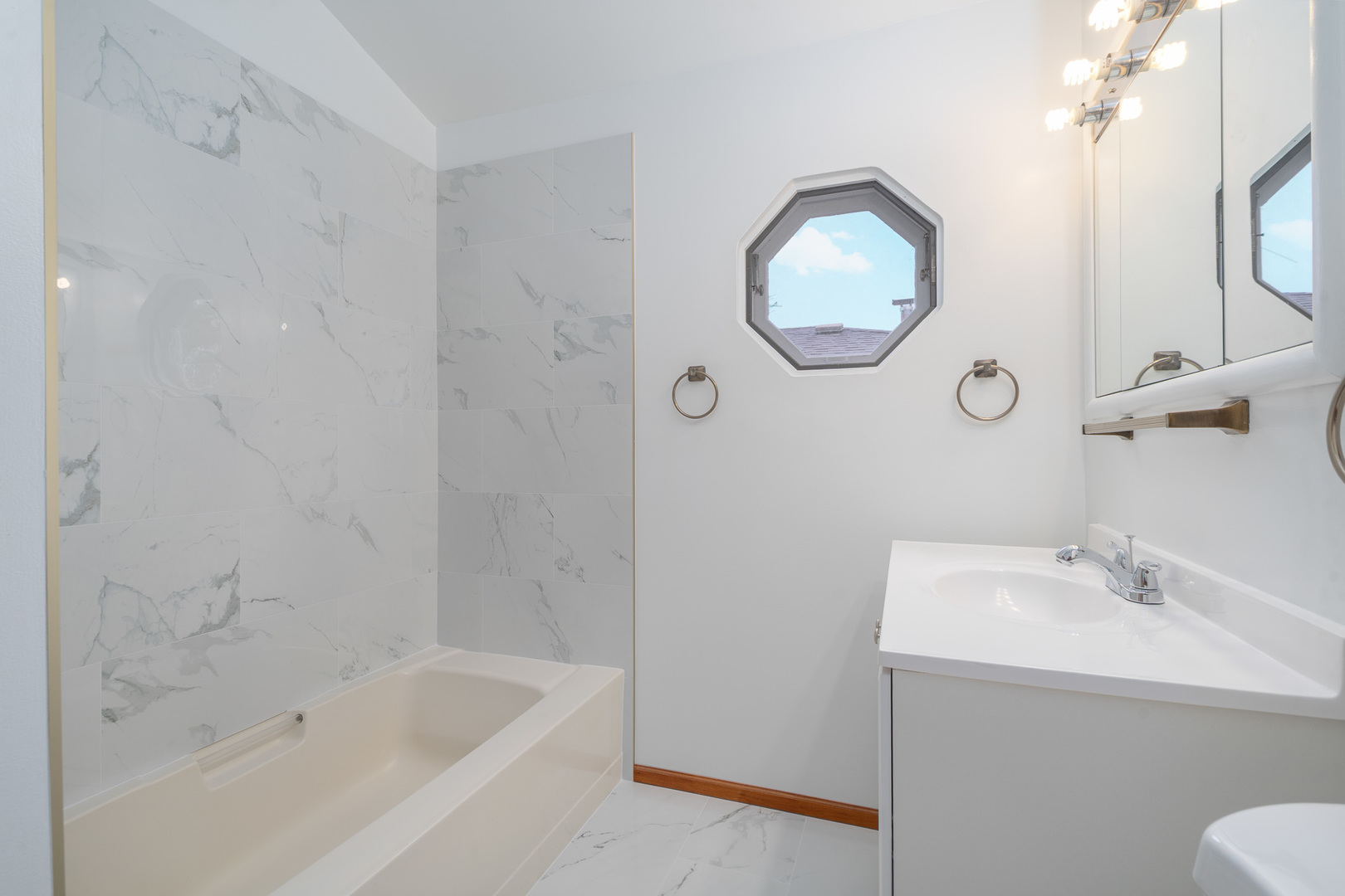 3824 WENONAH Avenue, Berwyn, IL 60402