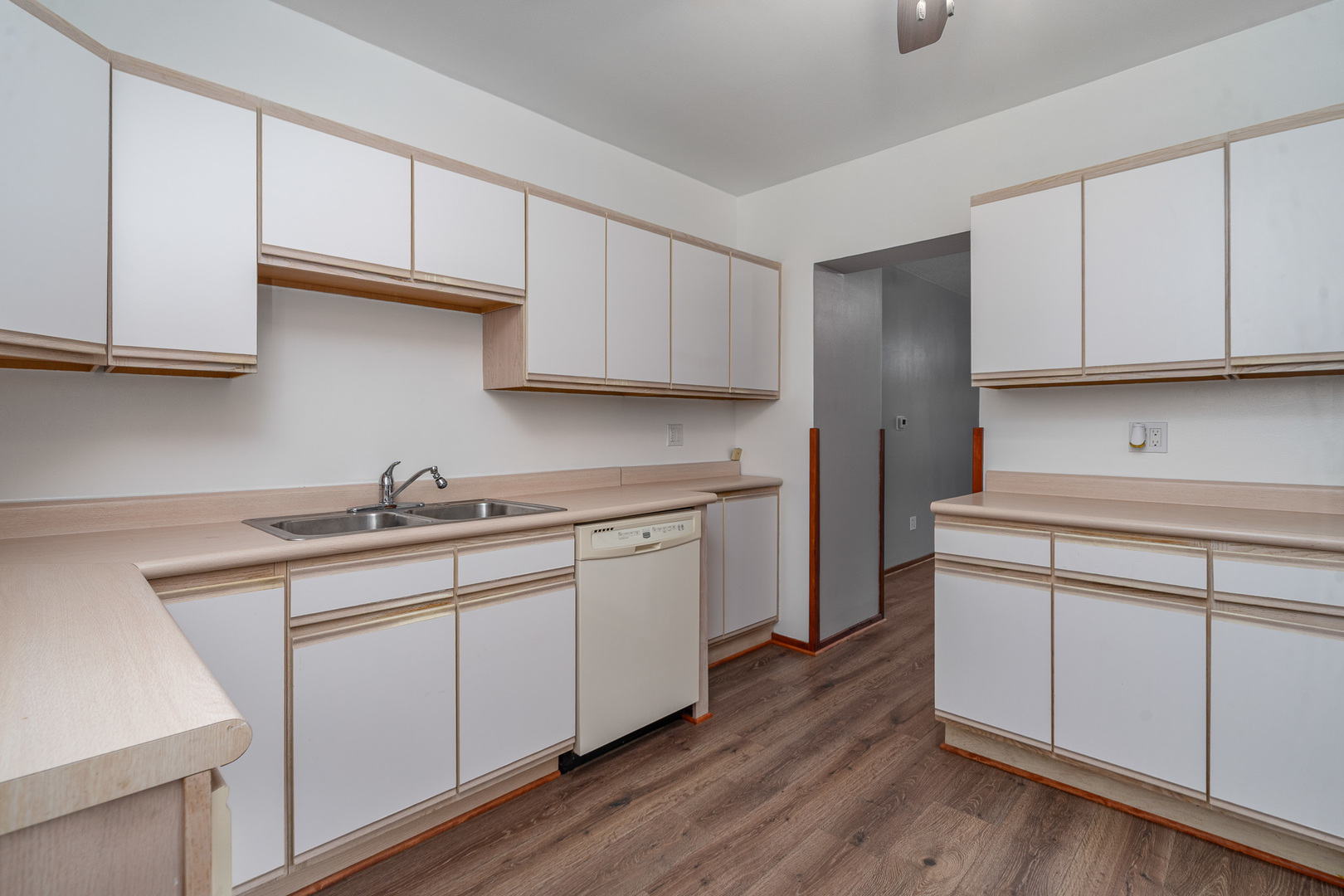 3824 WENONAH Avenue, Berwyn, IL 60402