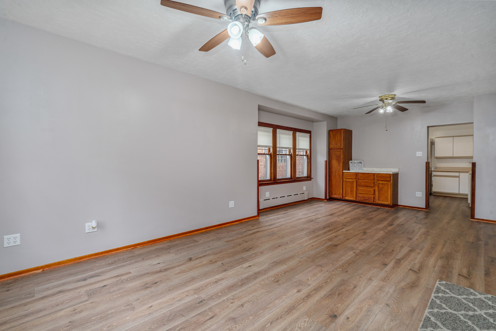 3824 WENONAH Avenue, Berwyn, IL 60402