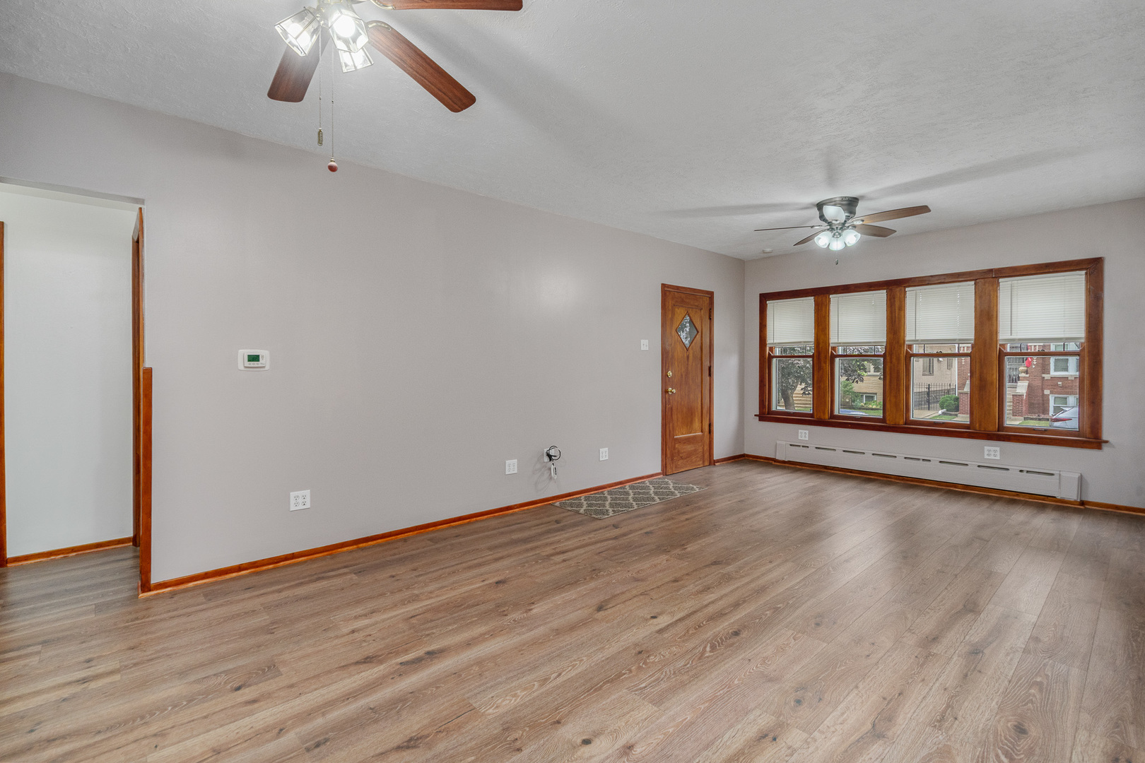 3824 WENONAH Avenue, Berwyn, IL 60402