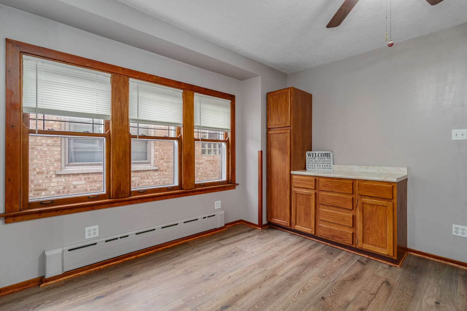 3824 WENONAH Avenue, Berwyn, IL 60402