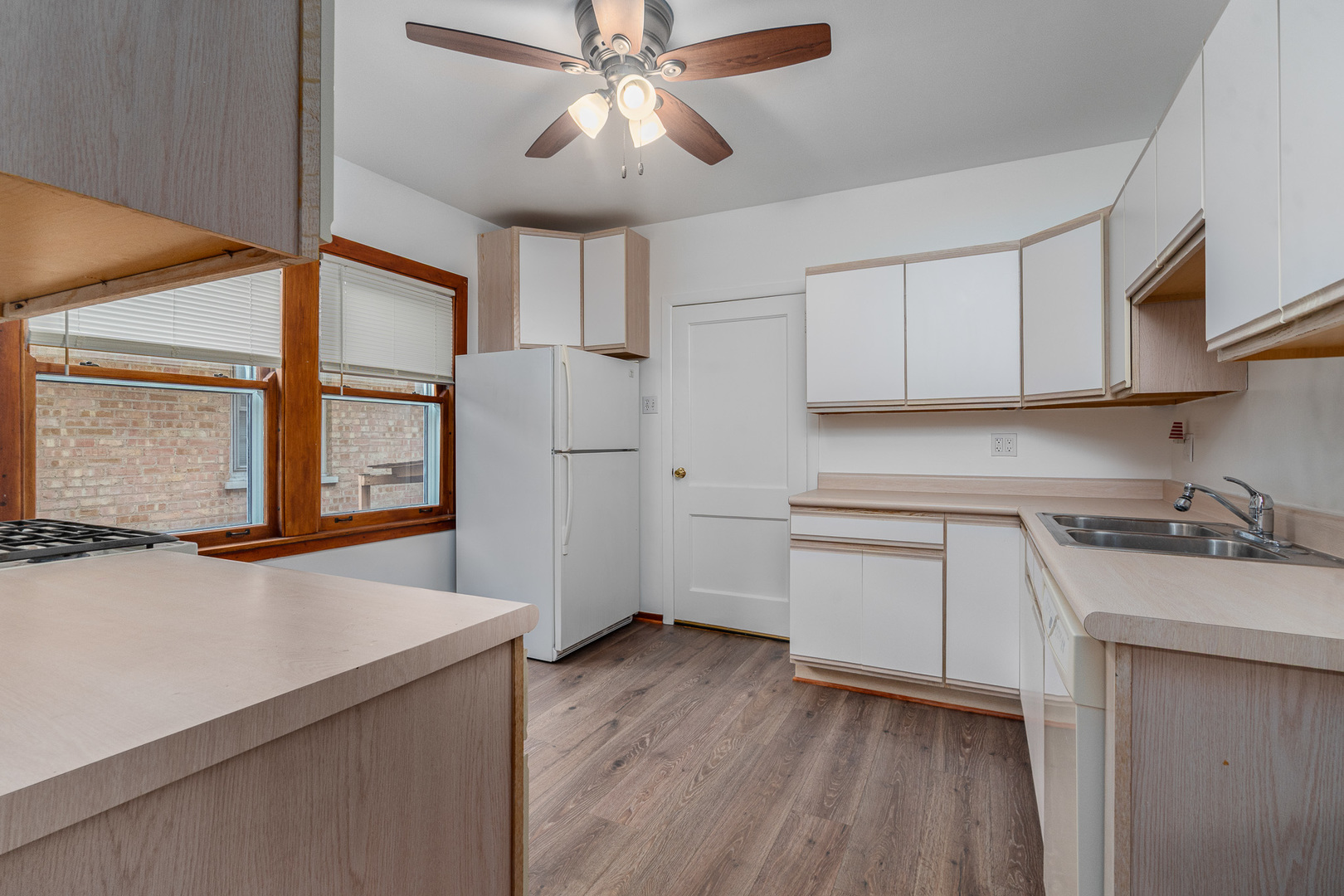 3824 WENONAH Avenue, Berwyn, IL 60402