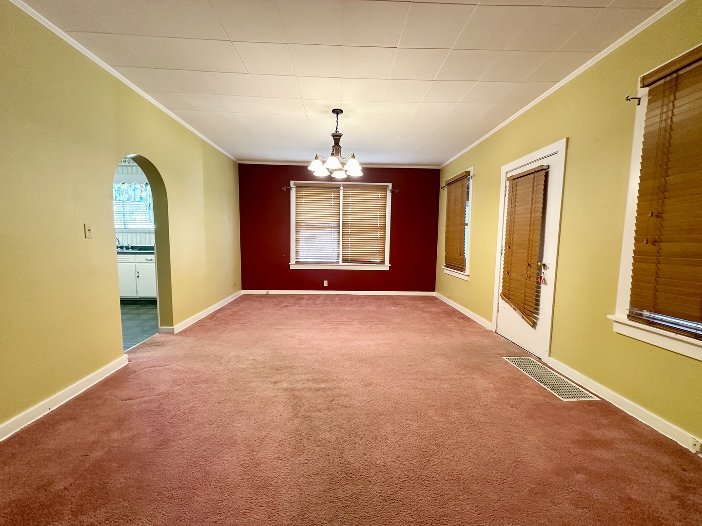 822 W Lafayette Street, Ottawa, IL 61350