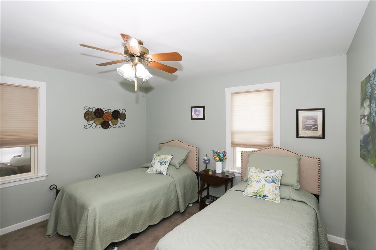 6 W Harding Road, Lombard, IL 60148