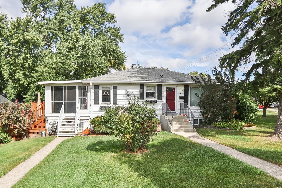 6 W Harding Road, Lombard, IL 60148