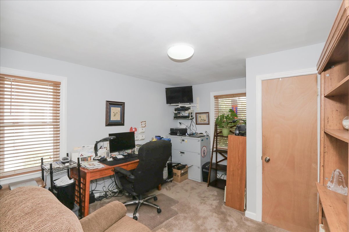 6 W Harding Road, Lombard, IL 60148