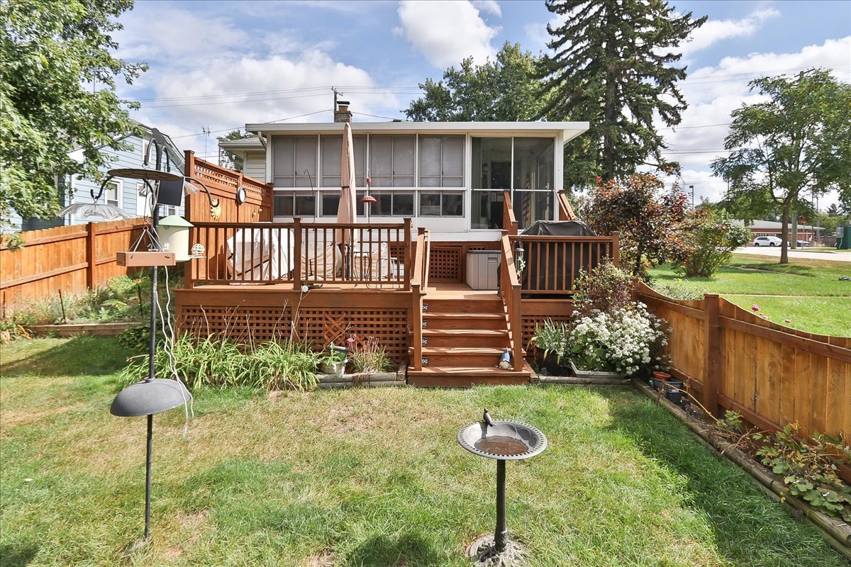 6 W Harding Road, Lombard, IL 60148