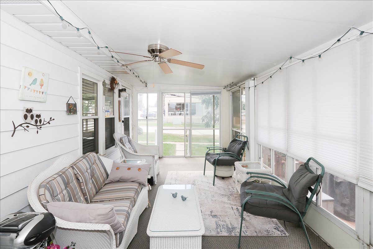 6 W Harding Road, Lombard, IL 60148