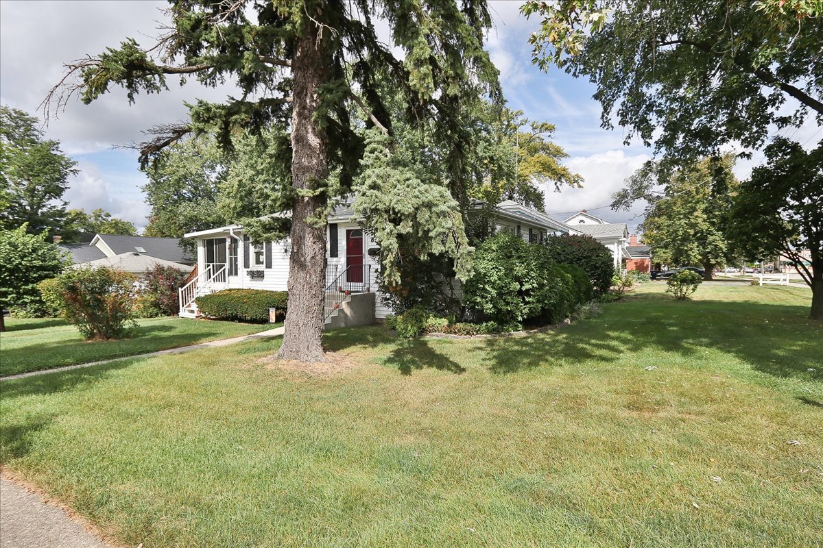 6 W Harding Road, Lombard, IL 60148