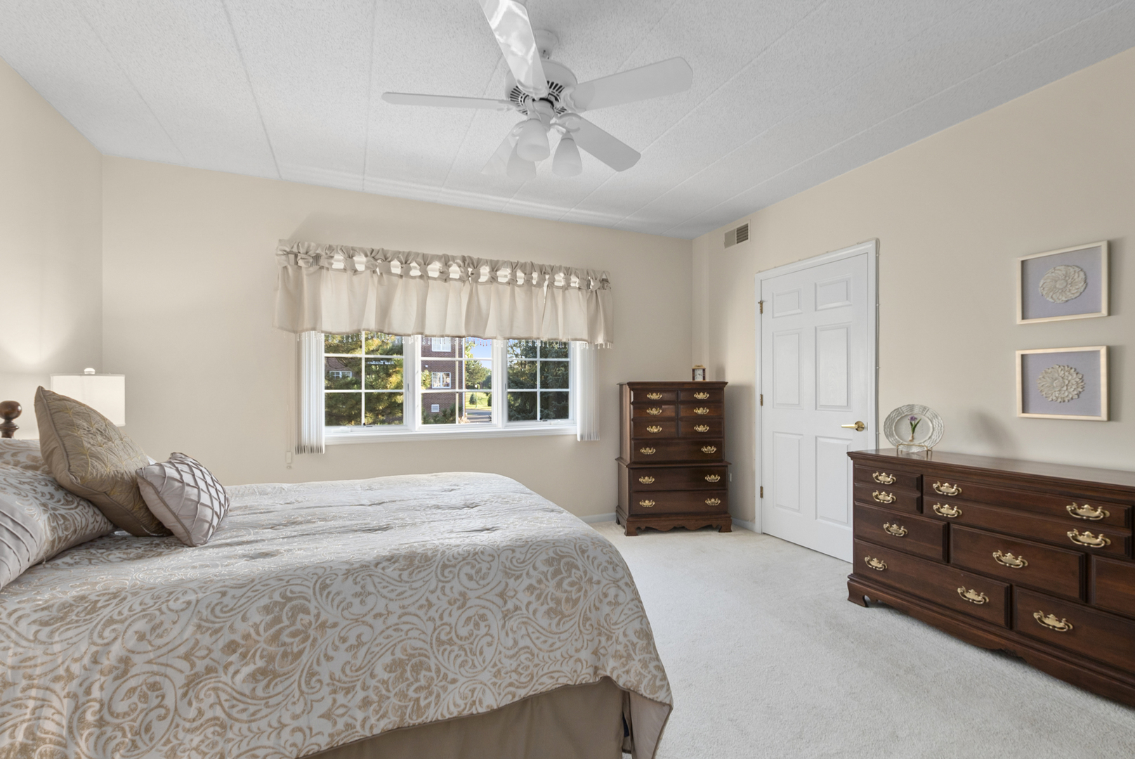 13097 Laurel Glen Court #202, Palos Heights, IL 60463